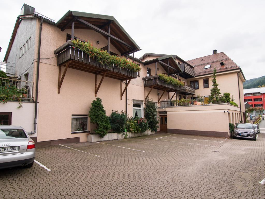 Hotel Restaurant Alte Linde Bad Wildbad Eksteriør billede