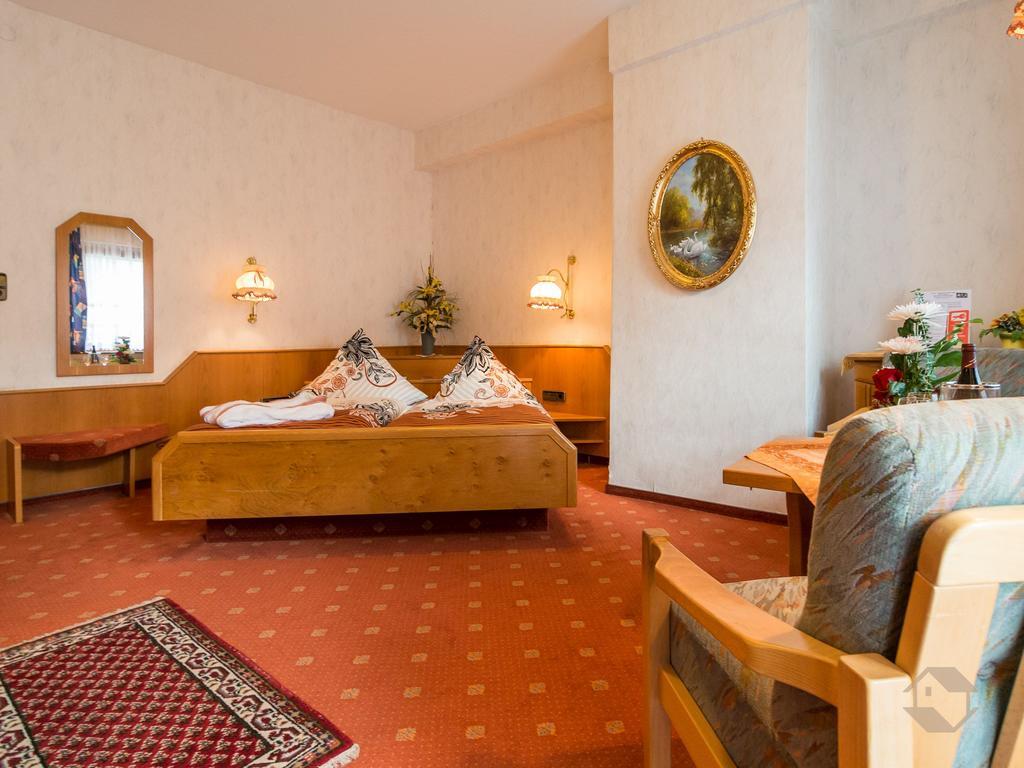 Hotel Restaurant Alte Linde Bad Wildbad Eksteriør billede