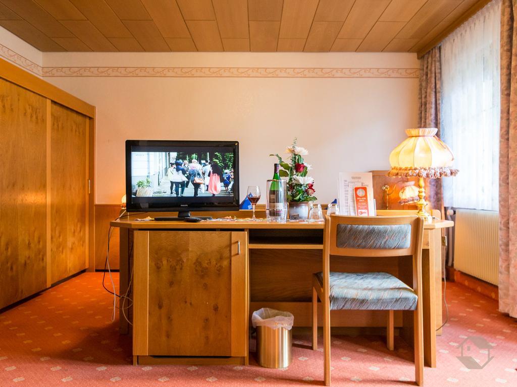 Hotel Restaurant Alte Linde Bad Wildbad Eksteriør billede